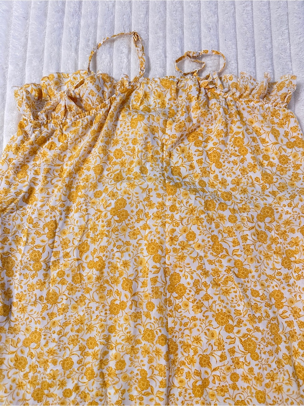 Old Navy Yellow and White Floral Maxi Dress - Picture 6 of 8